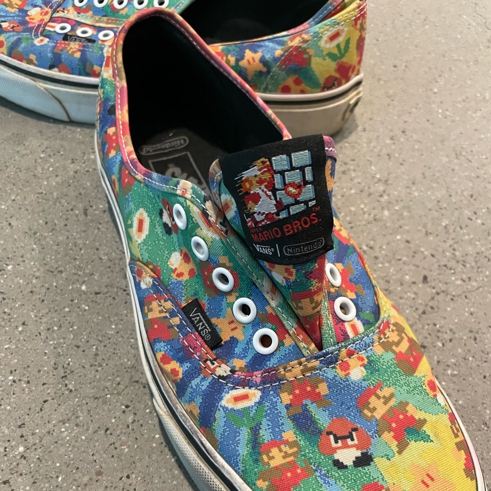 Vans Authentic Nintendo Super Mario Bros Tie-die - Picture 2 of 2